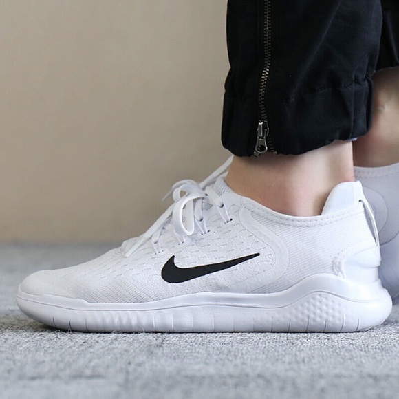 free rn 2018 running shoe